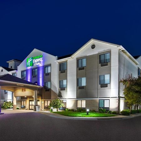 Holiday Inn Express Hotel & Suites - Belleville Area By Ihg Exterior photo